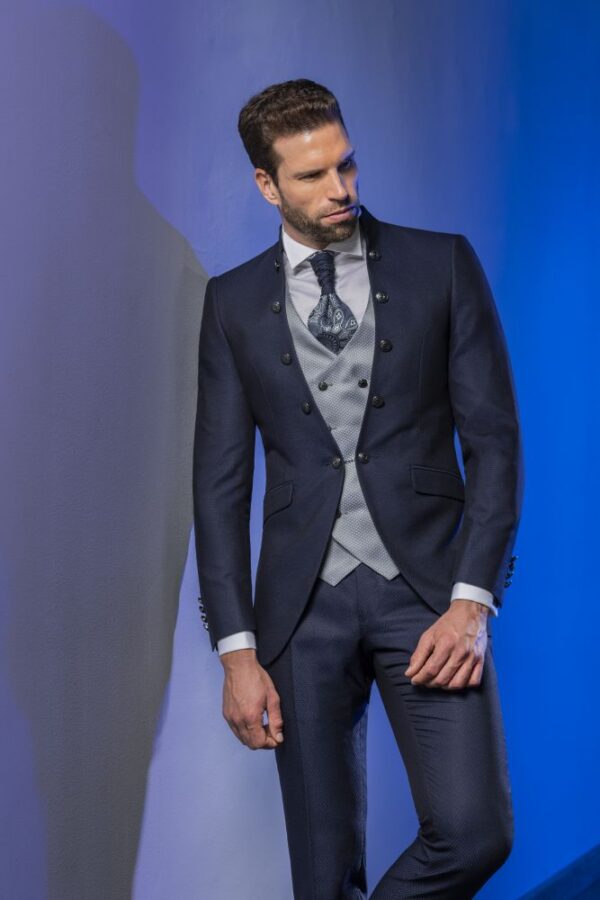 Giovanni Ricci Ceremonia 2025 Traje azul chaleco azul