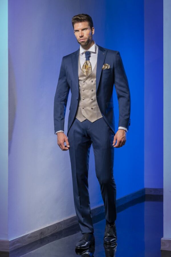 Giovanni Ricci Ceremonia 2025 Traje azul chaleco gris