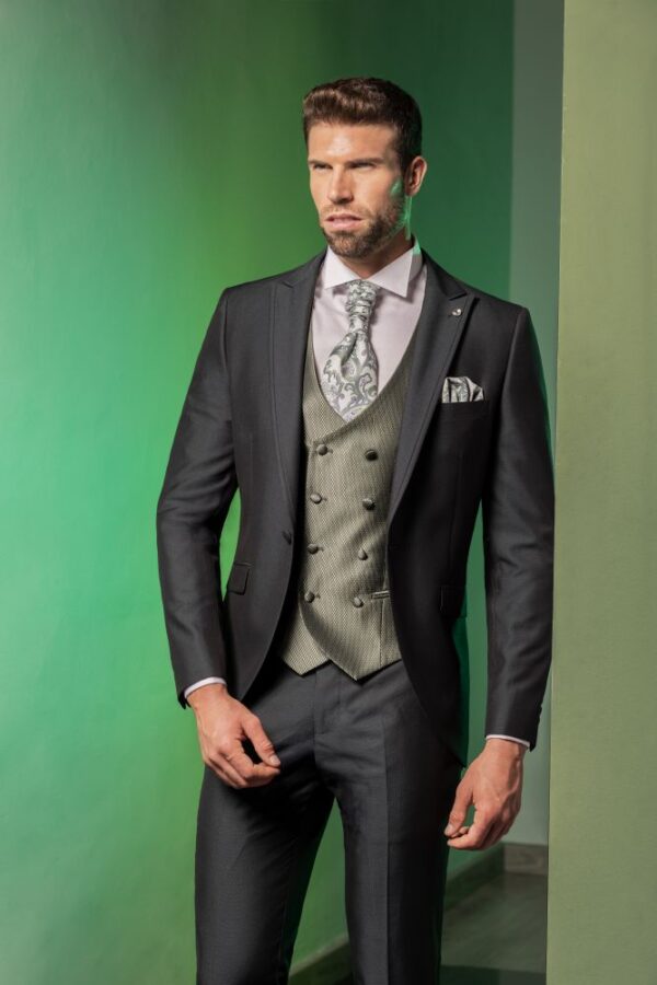 Giovanni Ricci Ceremonia 2025 Traje verde