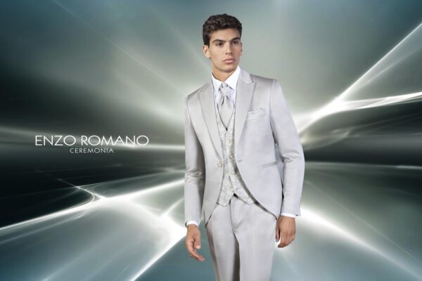 Traje plata suave con chaleco azul