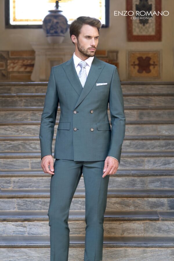 Traje verde oliva de doble botonadura con chaleco